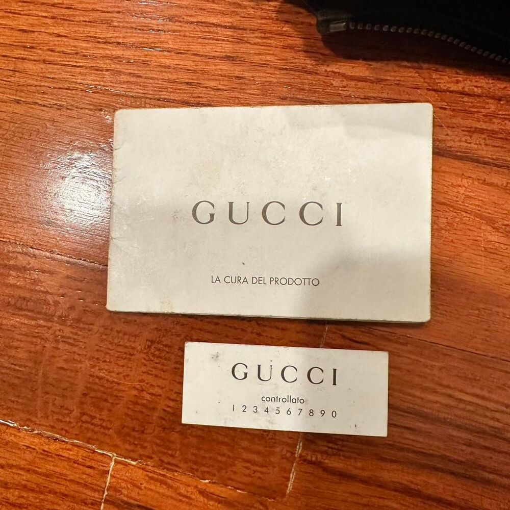 Gucci GG Canvas Shoulder Bag - Picture 4 of 6